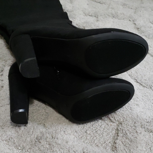 Black Suede Heeled Boots - Picture 5 of 6